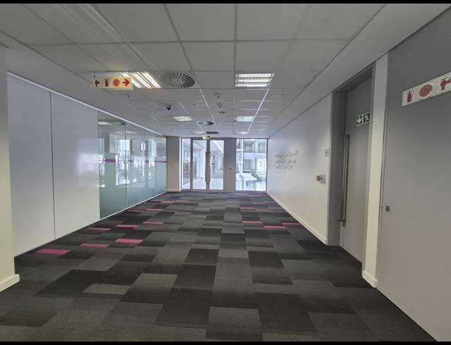 1,418M² OFFICE TO LET IN SANDTON CENTRAL